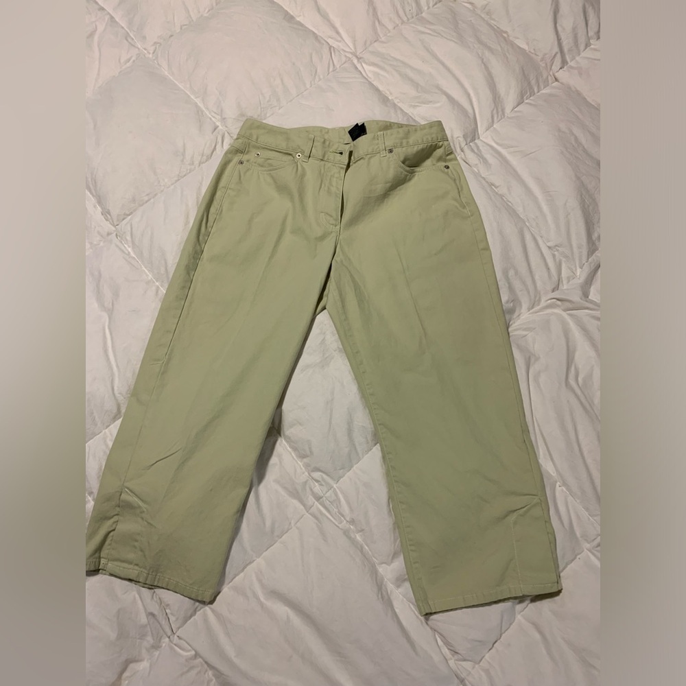 Liz Claiborne capris green size 12